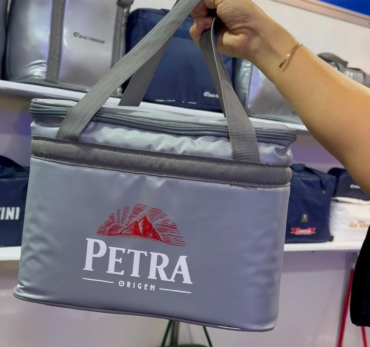Bolsa térmica feita para clientes da Cotérmico
